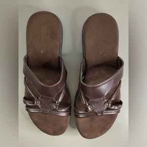 A2 By Aerosoles Wip Away Slip On Sandals Size 10W Dark Brown Excellent S…